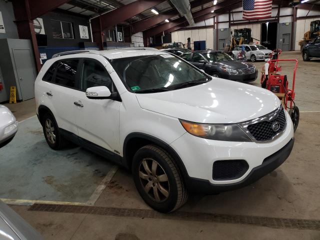 5XYKTDA27DG319077 - 2013 KIA SORENTO LX WHITE photo 4