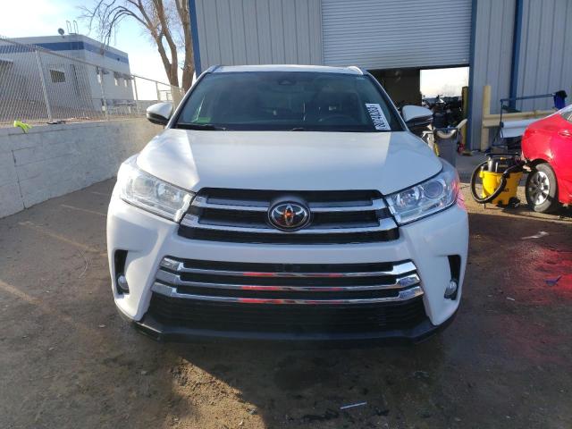 5TDJZRFH5KS627028 - 2019 TOYOTA HIGHLANDER SE WHITE photo 5