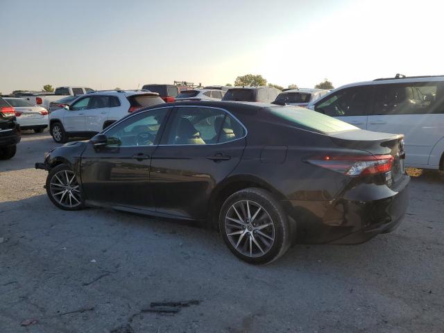 4T1F11BK3PU106341 - 2023 TOYOTA CAMRY XLE Чорний фото 2