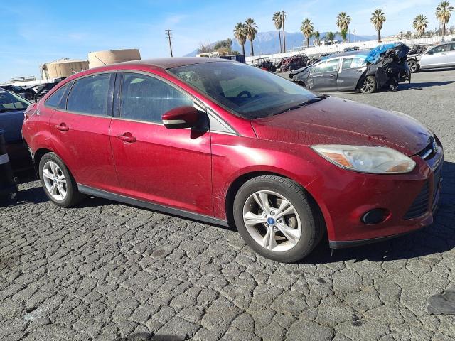 1FADP3F2XDL282567 - 2013 FORD FOCUS SE RED photo 4