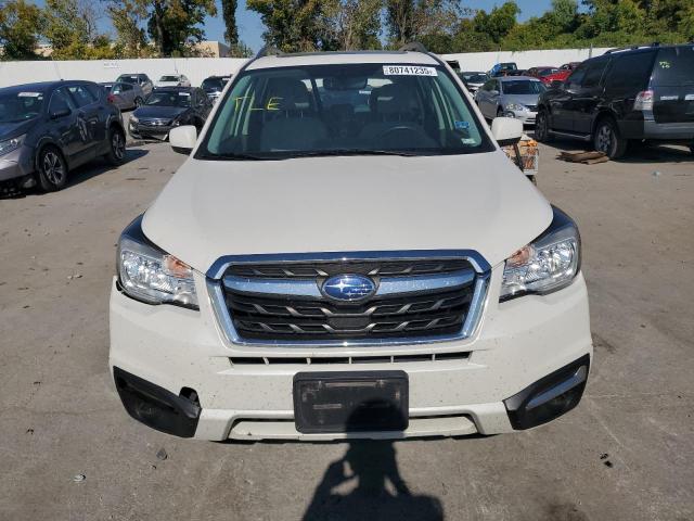 JF2SJAEC9JH531930 - 2018 SUBARU FORESTER 2.5I PREMIUM Blanc photo 5