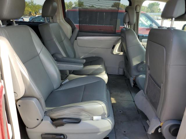 2C4RVABG9ER134740 - 2014 VOLKSWAGEN ROUTAN SE RED photo 11