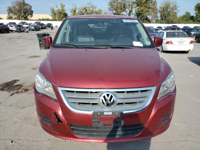2C4RVABG9ER134740 - 2014 VOLKSWAGEN ROUTAN SE RED photo 5