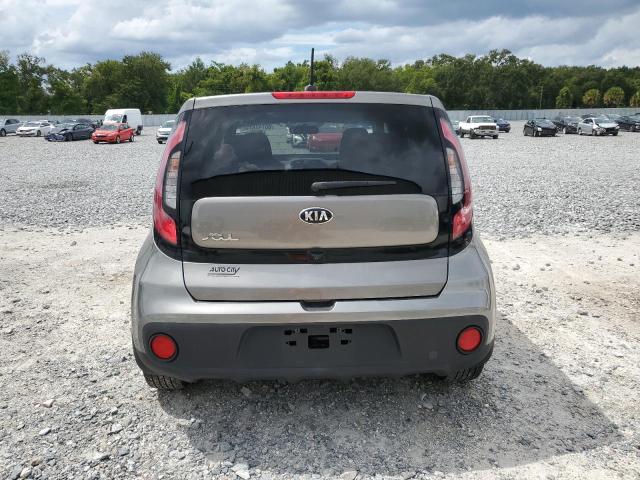 KNDJN2A21K7688103 - 2019 KIA SOUL GRAY photo 6
