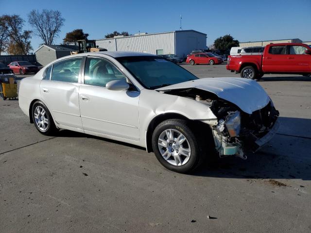 1N4AL11D96N390312 - 2006 NISSAN ALTIMA S WHITE photo 4