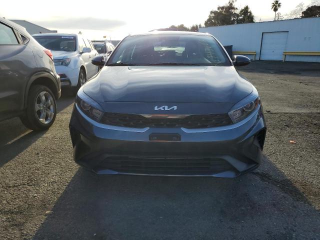 3KPF24ADXPE550224 - 2023 KIA FORTE LX GRAY photo 5