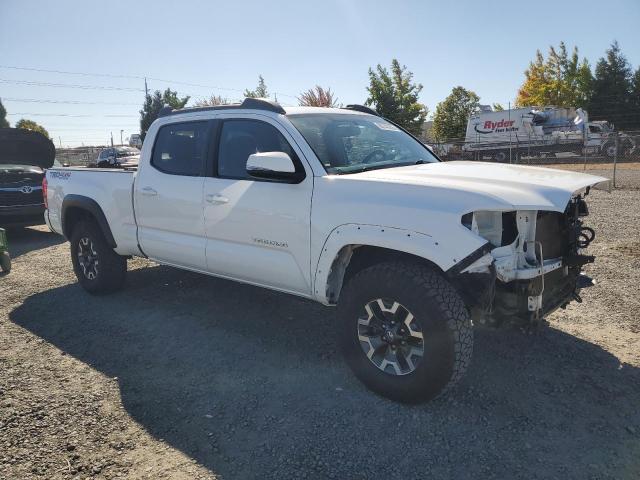 3TMDZ5BN4HM030625 - 2017 TOYOTA TACOMA DOUBLE CAB WHITE photo 4