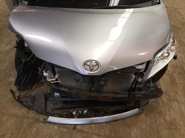 5TDKK3DC7BS122394 - 2011 TOYOTA SIENNA LE SILVER photo 12