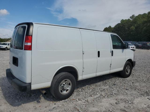1GCWGAFP8M1261943 - 2021 CHEVROLET EXPRESS G2 WHITE photo 3