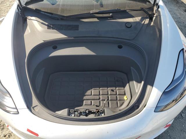 5YJ3E1EA9PF603269 - 2023 TESLA MODEL 3 Weiß Foto 11
