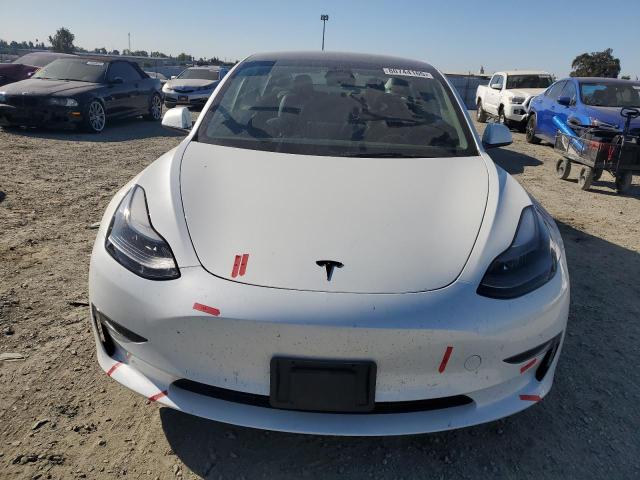 5YJ3E1EA9PF603269 - 2023 TESLA MODEL 3 Weiß Foto 5