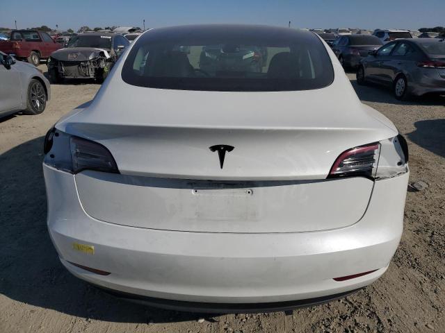 5YJ3E1EA9PF603269 - 2023 TESLA MODEL 3 Weiß Foto 6