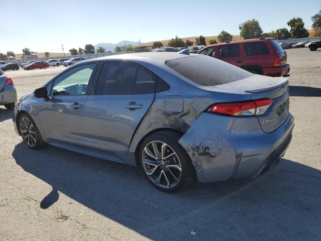 5YFS4MCE8NP107497 - 2022 TOYOTA COROLLA SE GRAY photo 2