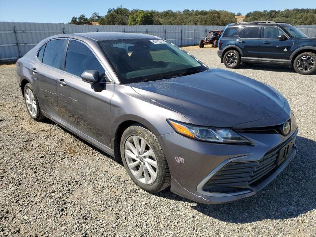4T1C11AK7PU096854 - 2023 TOYOTA CAMRY LE GRAY photo 4