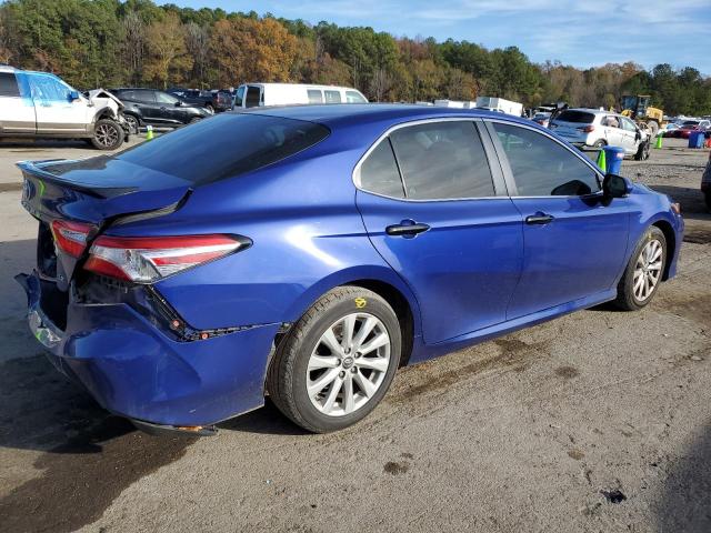 4T1B11HK0JU539242 - 2018 TOYOTA CAMRY L BLUE photo 3