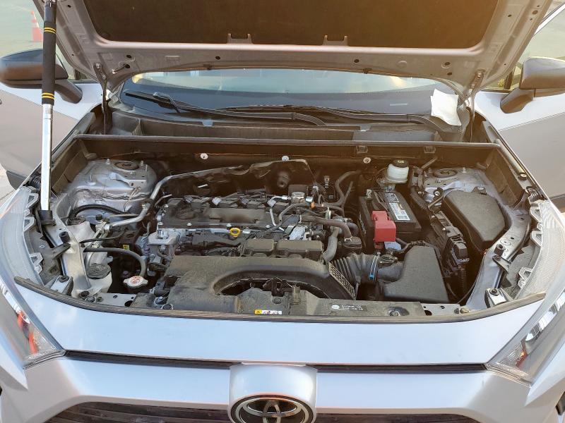 JTMH1RFVXMD523337 - 2021 TOYOTA RAV4 LE SILVER photo 12