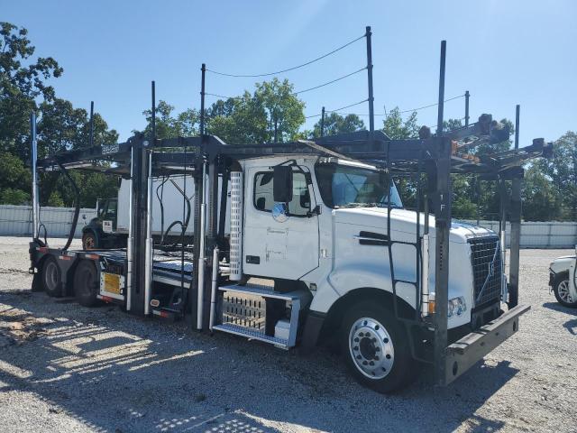 2011 VOLVO VAH, null
