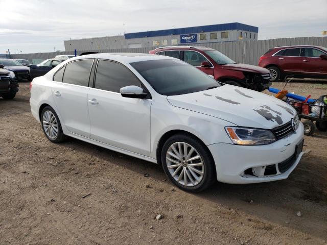 3VWLL7AJ4EM409933 - 2014 VOLKSWAGEN JETTA TDI WHITE photo 4