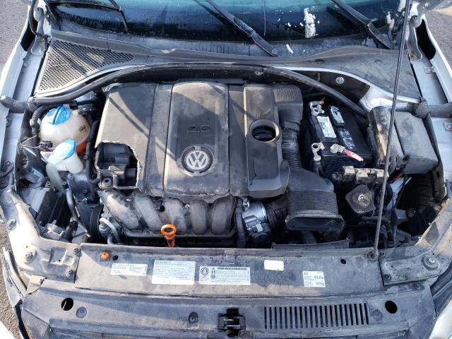 1VWBH7A30DC008670 - 2013 VOLKSWAGEN PASSAT SE SILVER photo 11