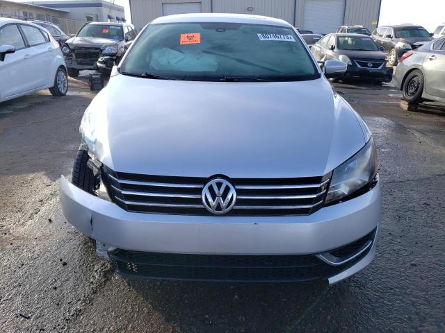 1VWBH7A30DC008670 - 2013 VOLKSWAGEN PASSAT SE SILVER photo 5