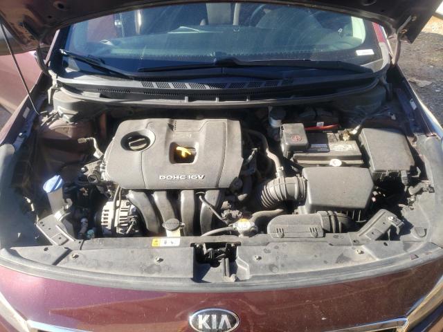 3KPFK4A73HE023511 - 2017 KIA FORTE LX BURGUNDY photo 11