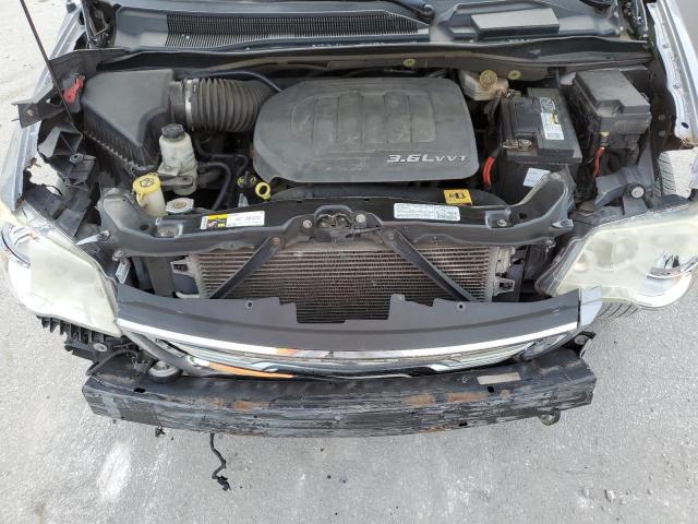 2C4RC1BG6DR547820 - 2013 CHRYSLER TOWN & COU TOURING SILVER photo 12