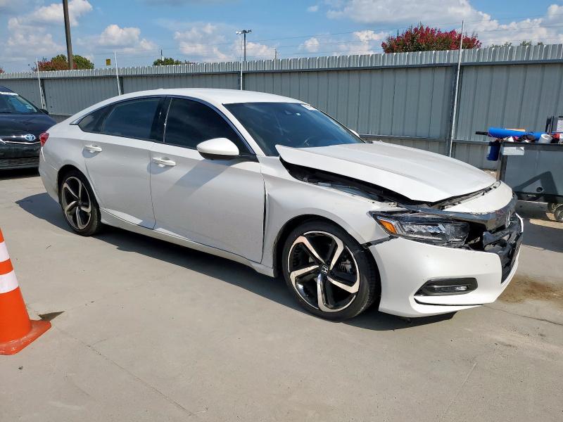 1HGCV1F36JA242438 - 2018 HONDA ACCORD SPORT თეთრი ფოტო 4