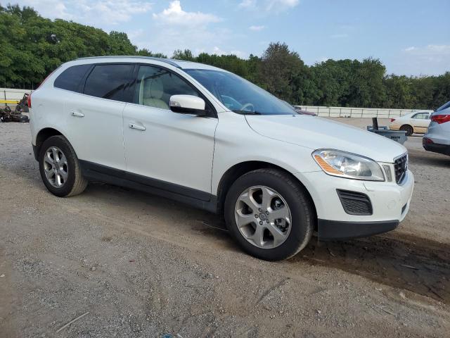 YV4952DL7D2454052 - 2013 VOLVO XC60 3.2 WHITE photo 4