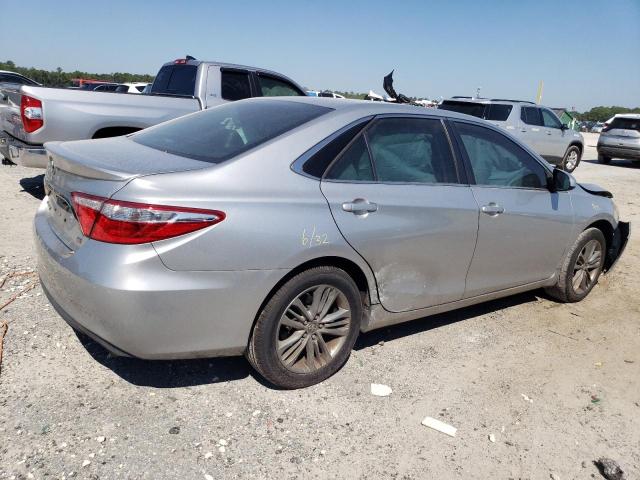 4T1BF1FK8HU447522 - 2017 TOYOTA CAMRY LE SILVER photo 3