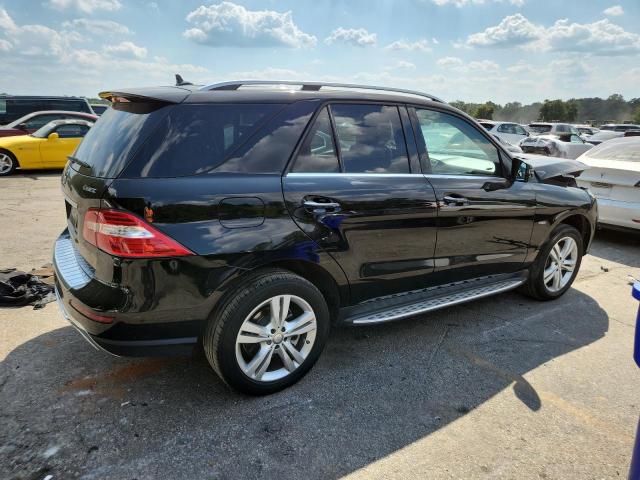 4JGDA5HBXCA070018 - 2012 MERCEDES-BENZ ML 350 4MATIC BLACK photo 3