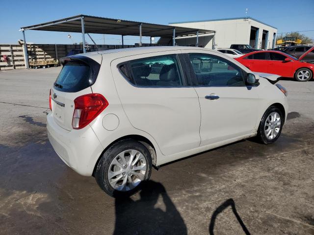 KL8CF6SA8LC467425 - 2020 CHEVROLET SPARK 2LT CREAM photo 3