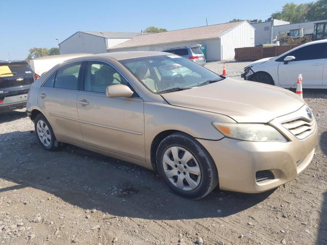 4T1BF3EK1AU025756 - 2010 TOYOTA CAMRY BASE GOLD photo 4