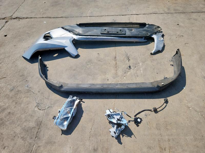 2T3W1RFV6KC005864 - 2019 TOYOTA RAV4 XLE 银色 照片 13