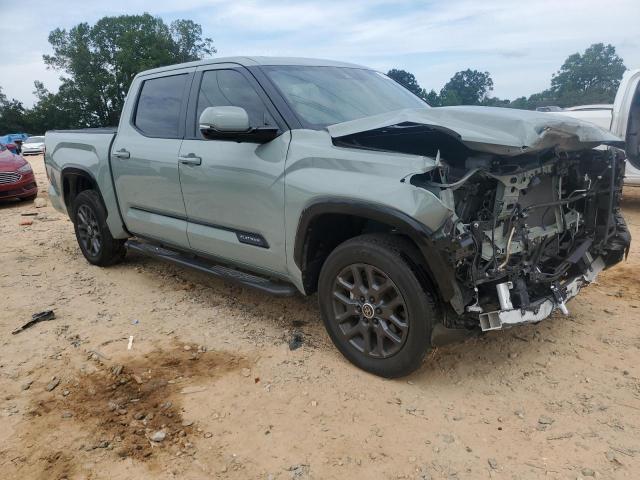 5TFNA5DB8RX189920 - 2024 TOYOTA TUNDRA CREWMAX PLATINUM 灰色 照片 4