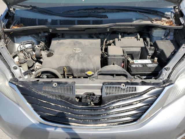 5TDJK3DC5DS054207 - 2013 TOYOTA SIENNA LE 银色 照片 12