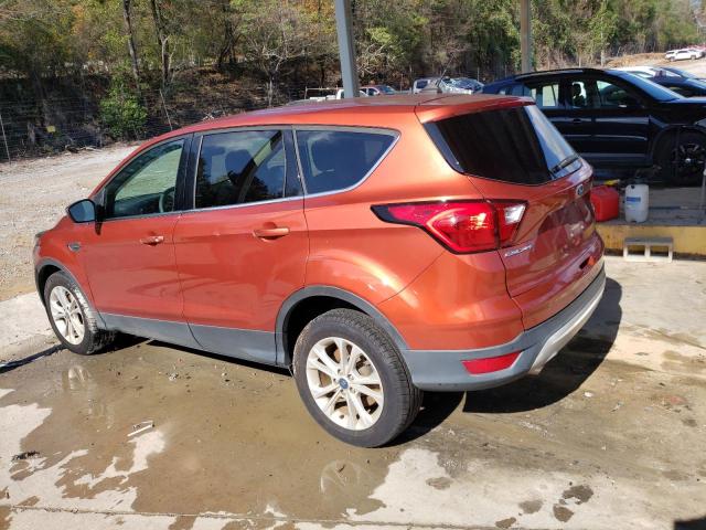 1FMCU0GD3KUB81211 - 2019 FORD ESCAPE SE ORANGE photo 2