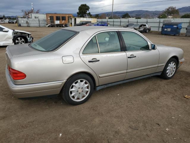 WDBJF65H8XA792048 - 1999 MERCEDES-BENZ E 320 BEIGE photo 3