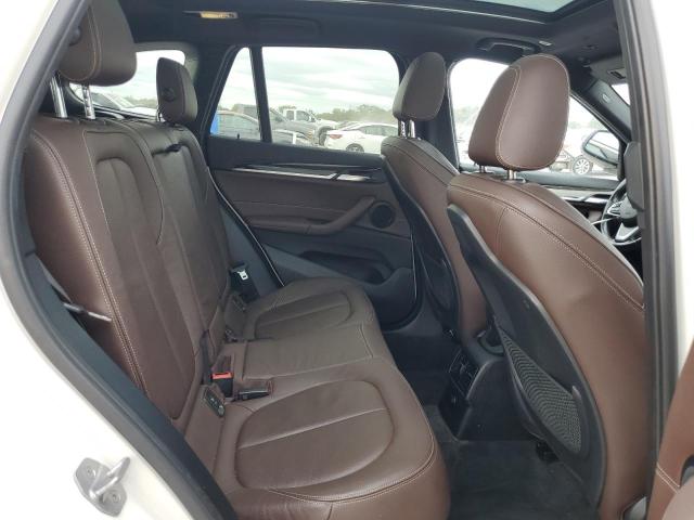 WBXHT3C36J5F88871 - 2018 BMW X1 XDRIVE28I Biały zdjęcie 11