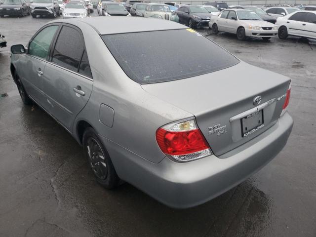 4T1BE32K65U579453 - 2005 TOYOTA CAMRY LE GRAY photo 2