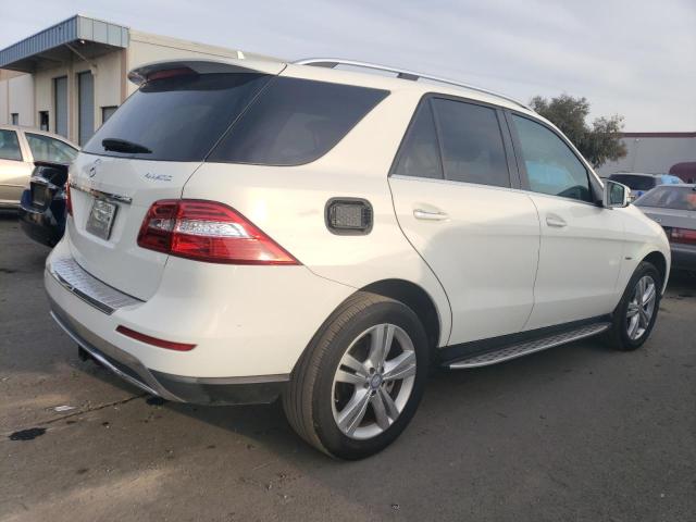 4JGDA5HB8CA072155 - 2012 MERCEDES-BENZ ML 350 4MATIC WHITE photo 3