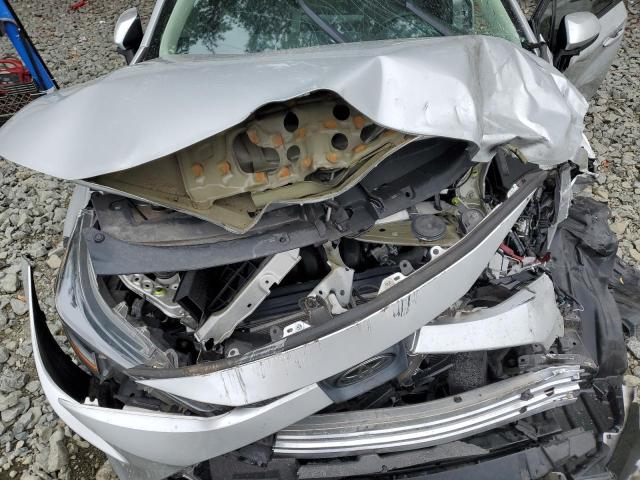 5YFEPRAE4LP105733 - 2020 TOYOTA COROLLA LE SILVER photo 11