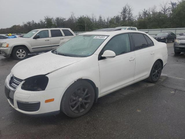 2010 VOLKSWAGEN JETTA SE, 