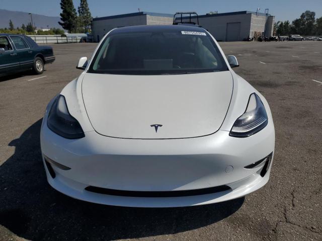 5YJ3E1EB0NF136832 - 2022 TESLA MODEL 3 WHITE photo 5