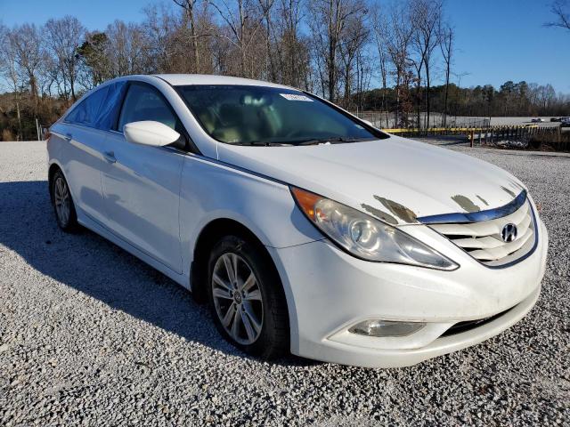 5NPEB4AC3DH743373 - 2013 HYUNDAI SONATA GLS WHITE photo 4