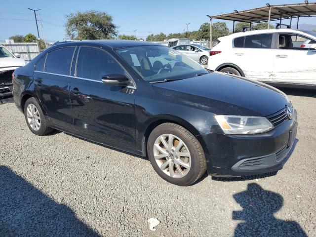 3VWD17AJ0EM361714 - 2014 VOLKSWAGEN JETTA SE BLACK photo 4