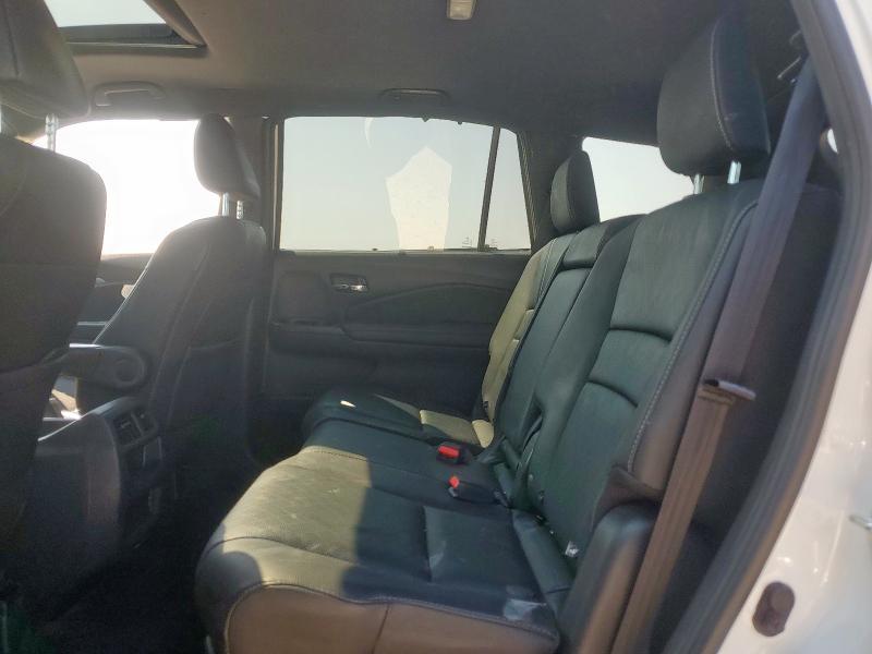 5FNYF7H55MB004689 - 2021 HONDA PASSPORT EXL WHITE photo 11