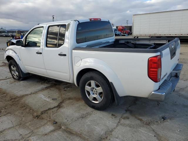 1N6AD07U38C448063 - 2008 NISSAN FRONTIER CREW CAB LE WHITE photo 2