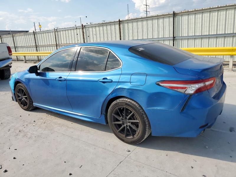 4T1B61HK2JU055977 - 2018 TOYOTA CAMRY XSE Синий фото 2