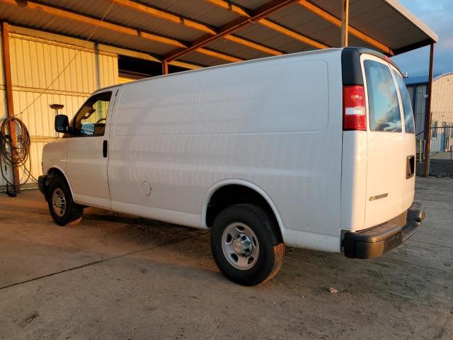 1GCWGAFPXM1309667 - 2021 CHEVROLET EXPRESS G2 WHITE photo 2