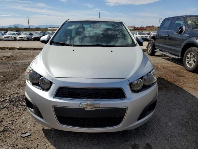 1G1JA5SH2F4130793 - 2015 CHEVROLET SONIC LS SILVER photo 5